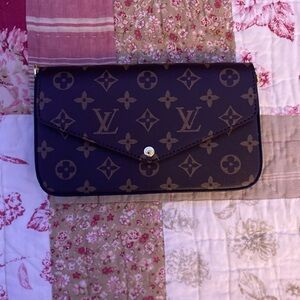 Louis Vuitton Monogram Clutch - Brown